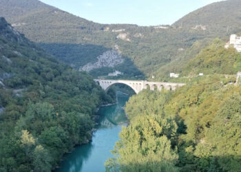 Slovenia castello sul confine