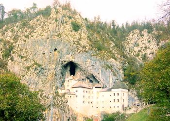 Slovenia: visita al castello di Predjama e dintorni